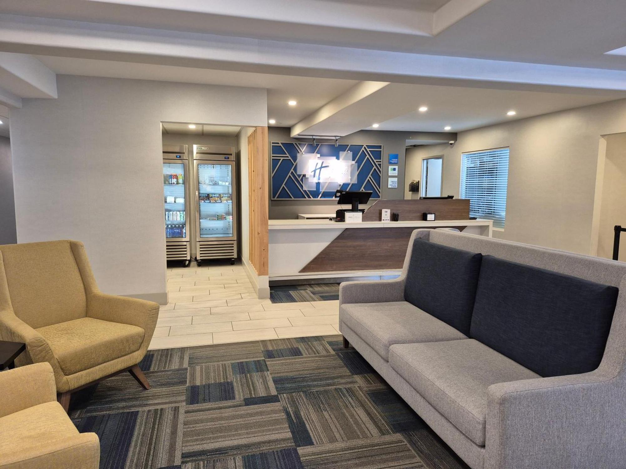 Holiday Inn Express Dryden By Ihg Exterior foto